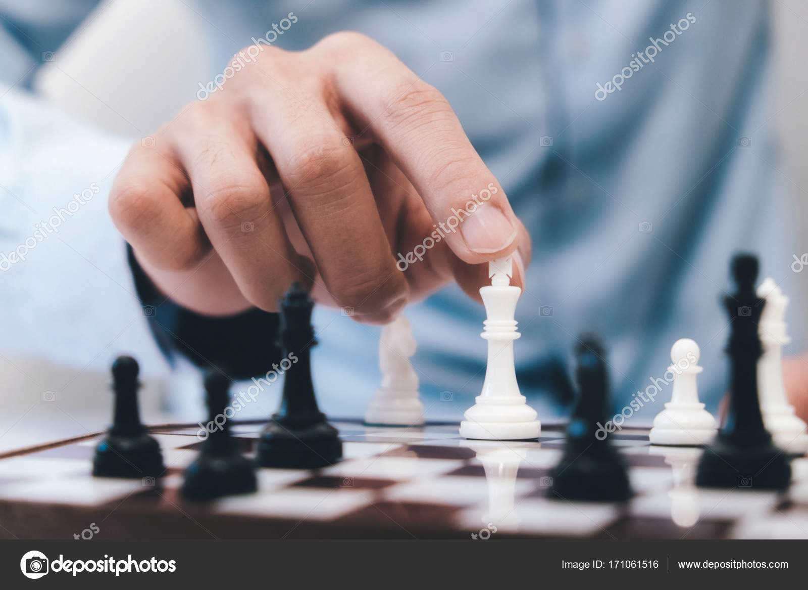 Concepção de negócio de xadrez, líder e sucesso e estratégia . fotos,  imagens de © ijeab #171061516